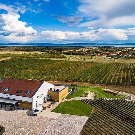 Dobosi Birtokkoezpont Bed & Breakfast Szentantalfa Exterior photo